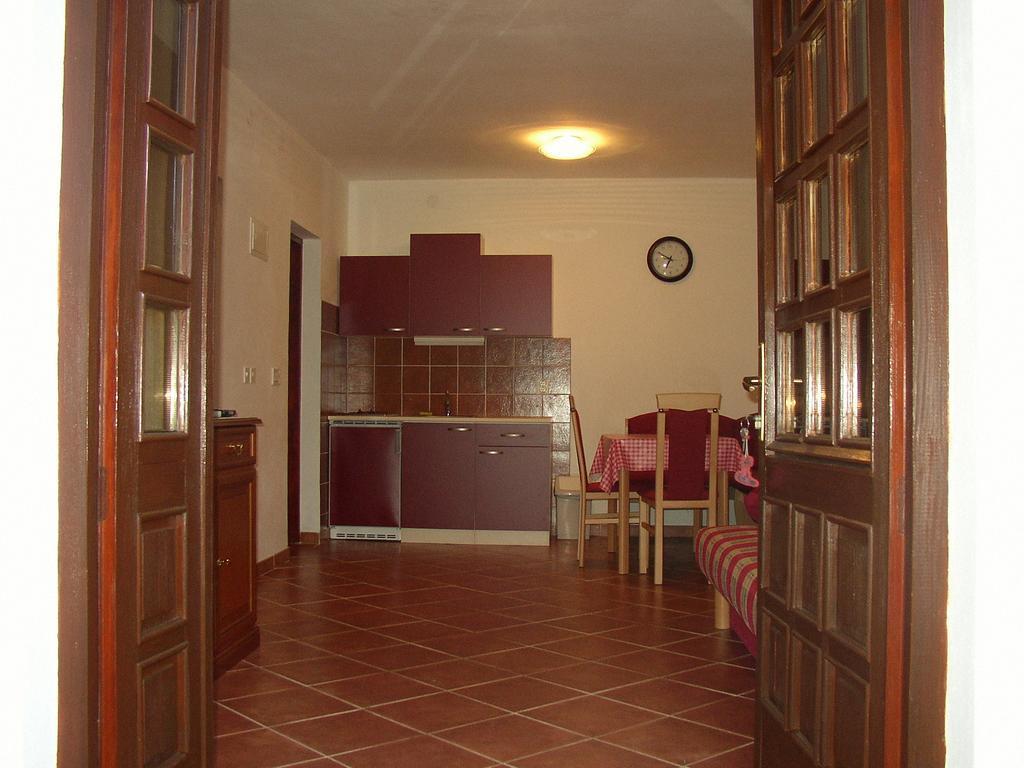 Apartments Jadranka Pula Luaran gambar